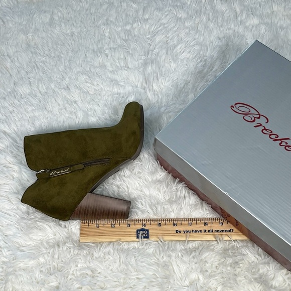Breckelle's | Gina Suede Booties | NIB! - Picture 5 of 6